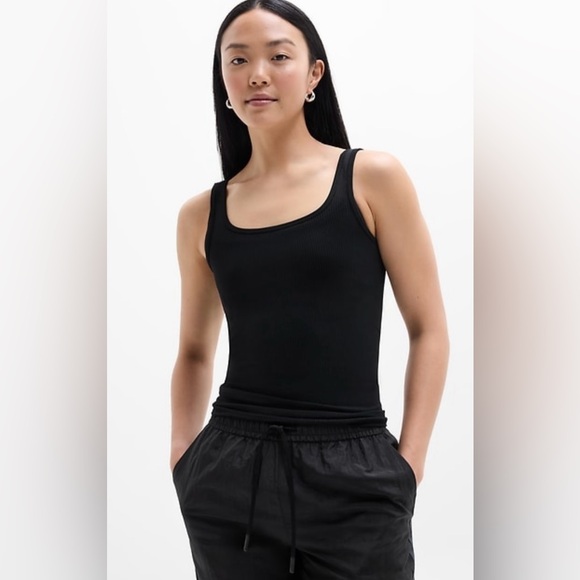 Athleta Renew Seamless Square Neck Black Ribbed Tank Top NWT - Picture 1 of 8